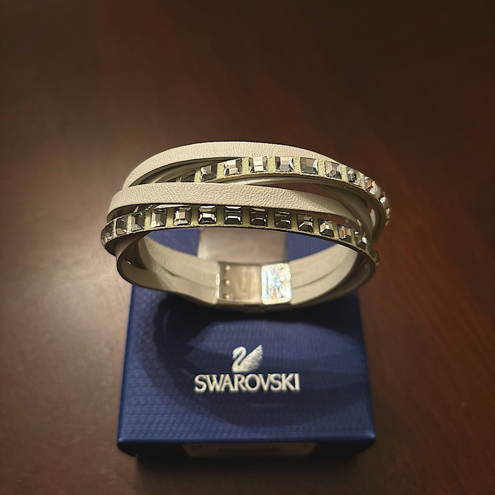 Swarovski leather crystal celebrity bracelet
